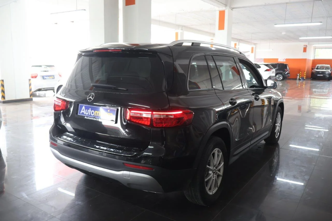 View 5 - Mercedes-Benz GLB 200 - 2020