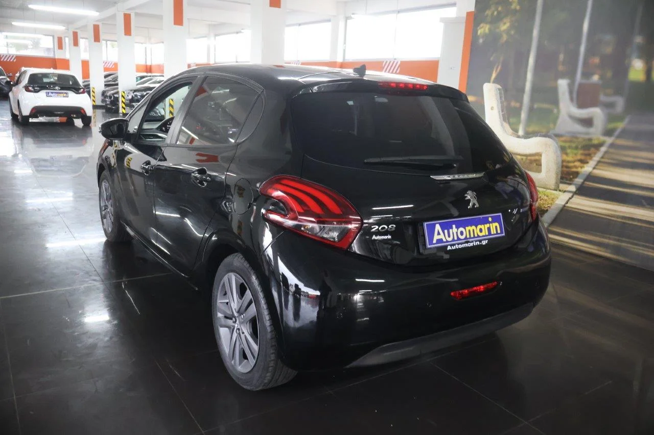 Peugeot 208 - View model 6