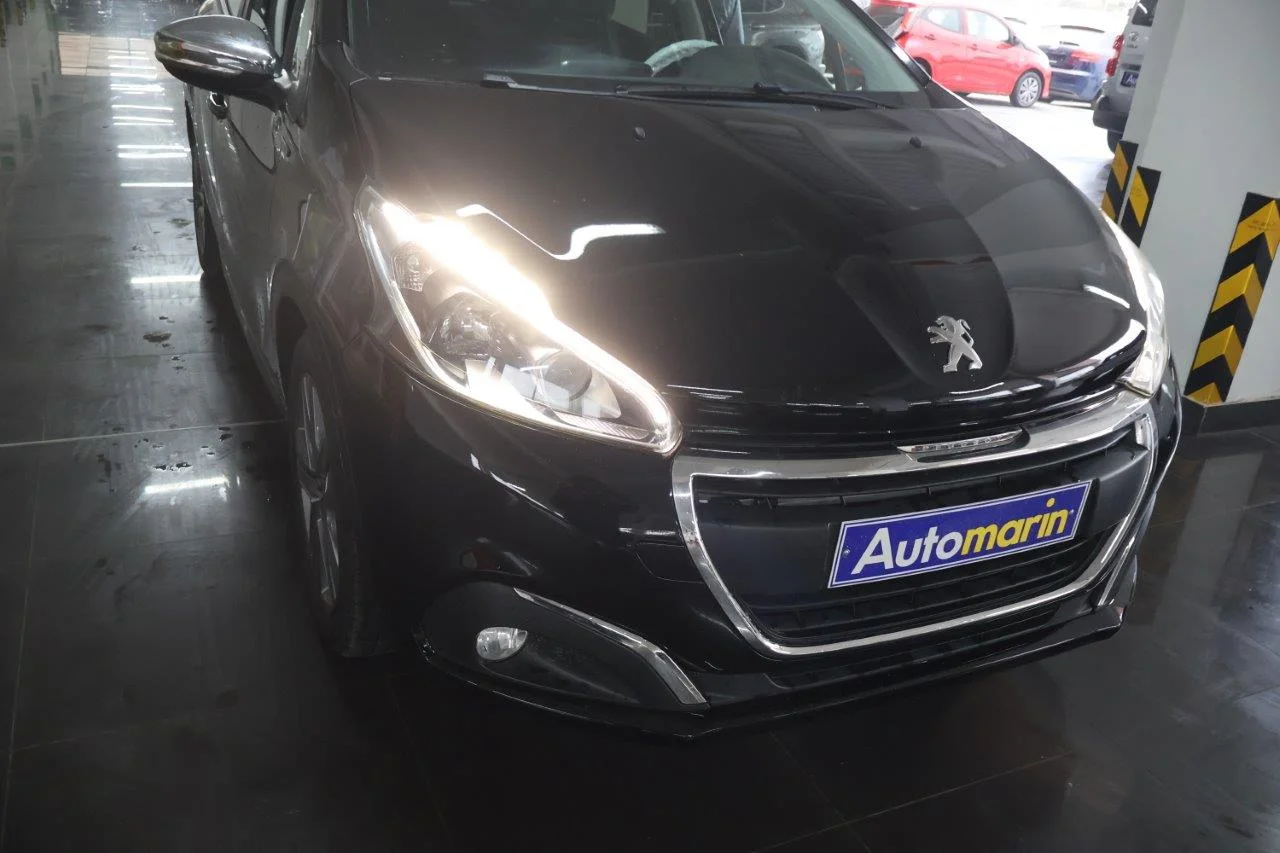 Peugeot 208 - View model 17