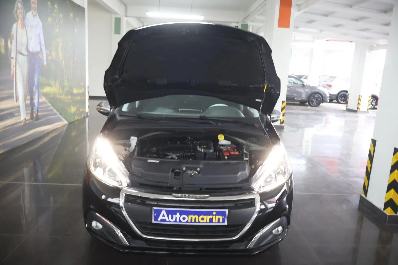 Peugeot 208 - View model 19