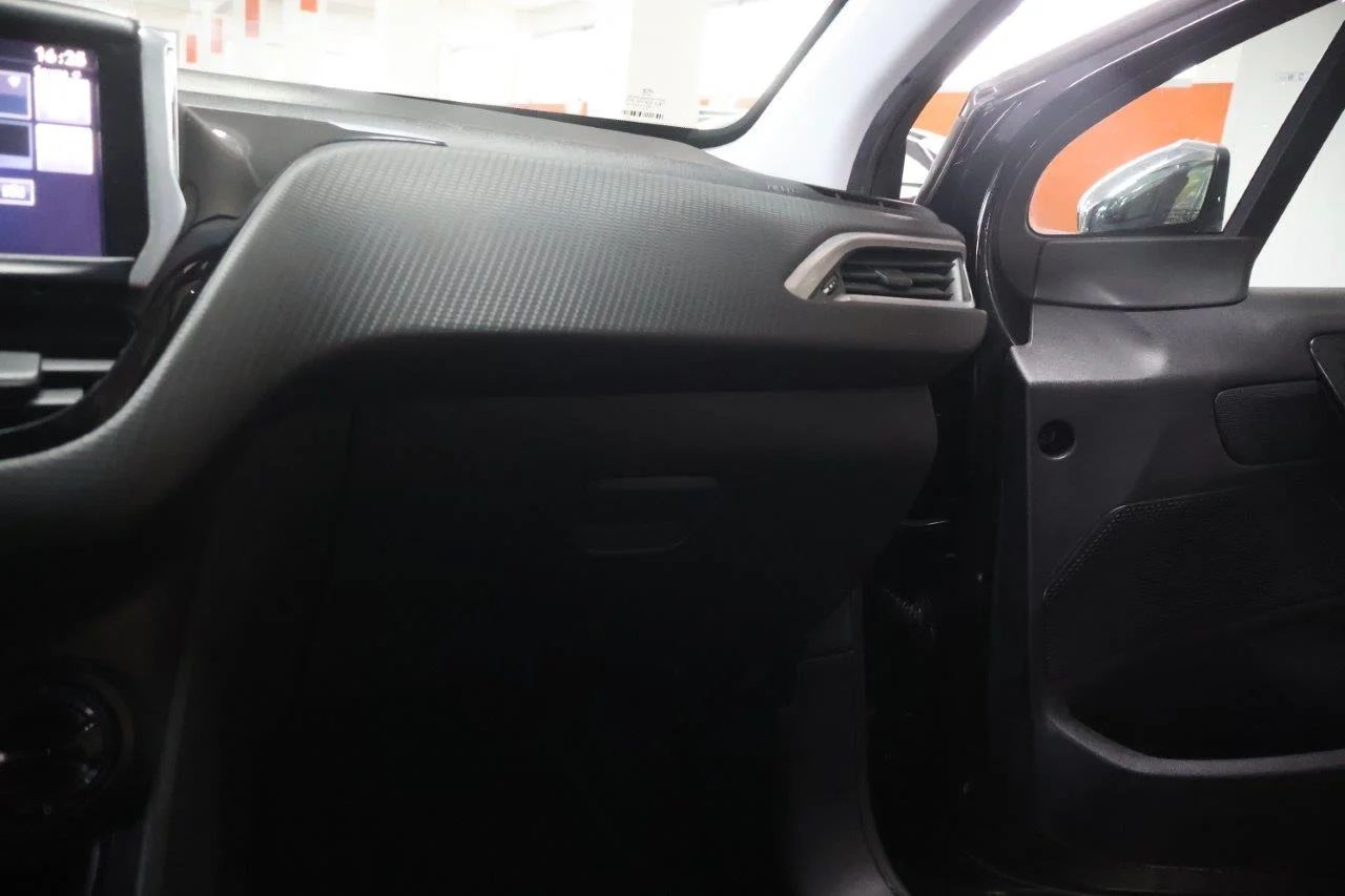 Peugeot 208 - View model 23