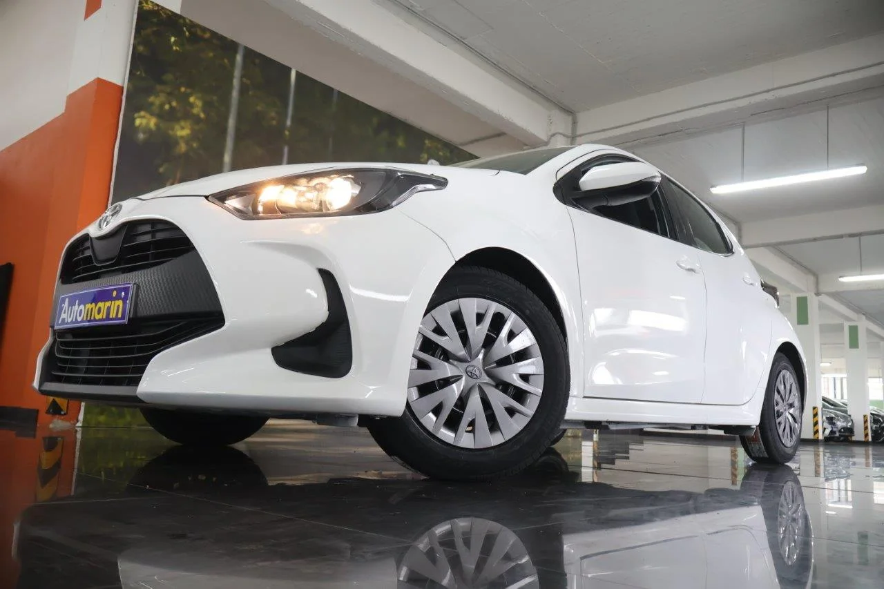 View 2 - Toyota Yaris - 2021