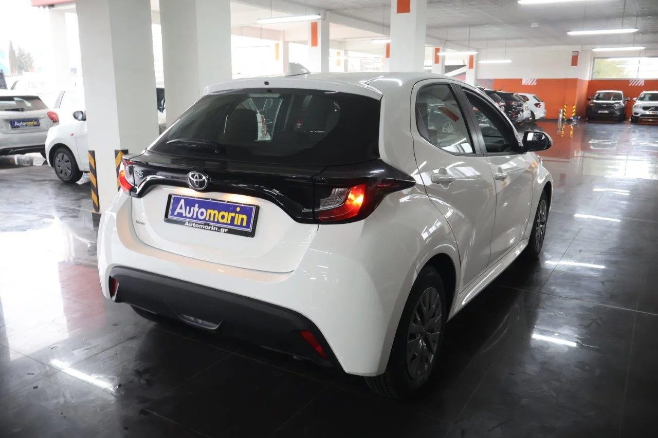 View 5 - Toyota Yaris - 2021