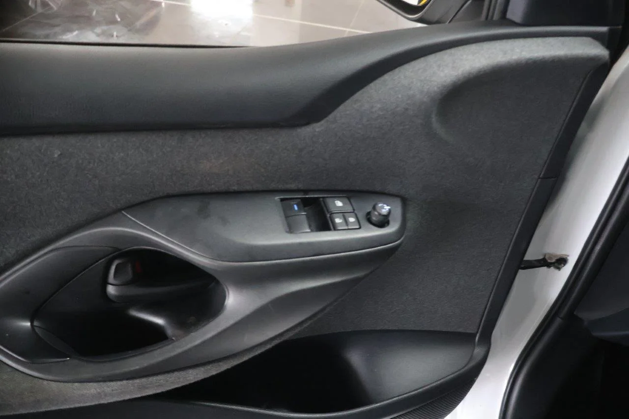 Toyota Yaris - View model 28