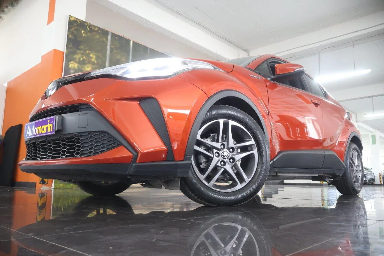View 2 - Toyota C-HR - 2021