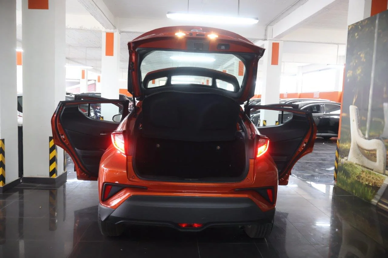 Toyota C-HR - View model 8