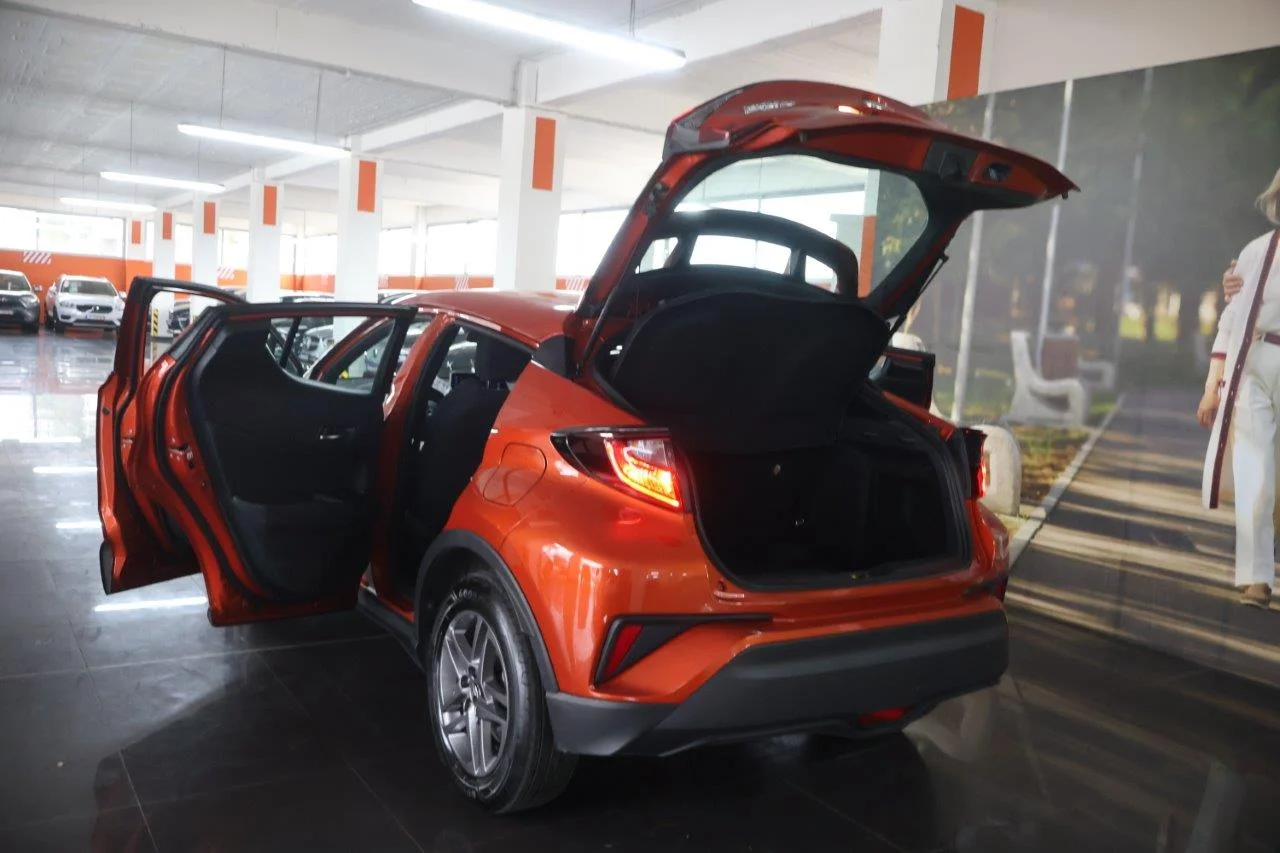 Toyota C-HR - View model 9