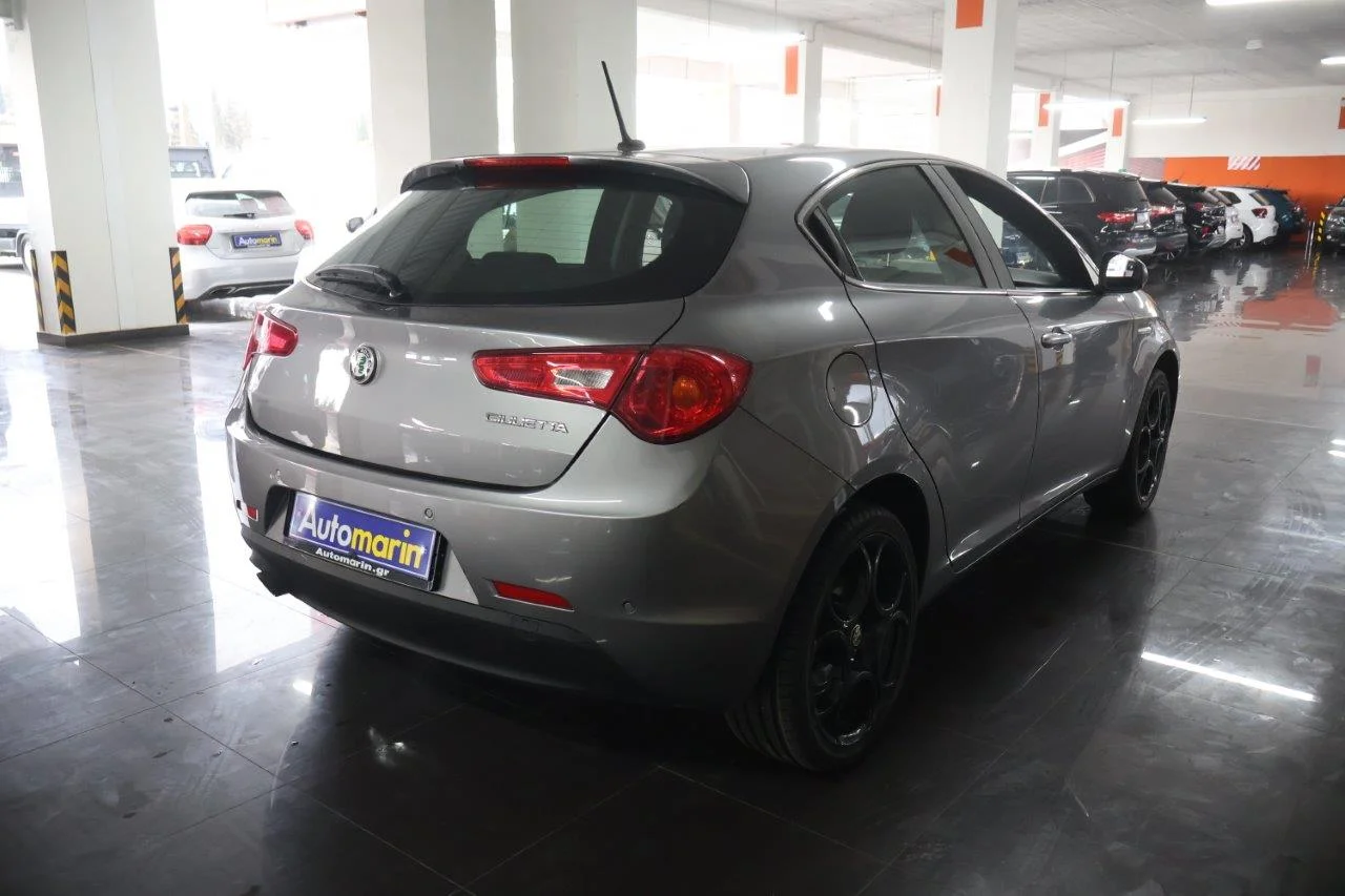 View 5 - Alfa Romeo Giulietta - 2017