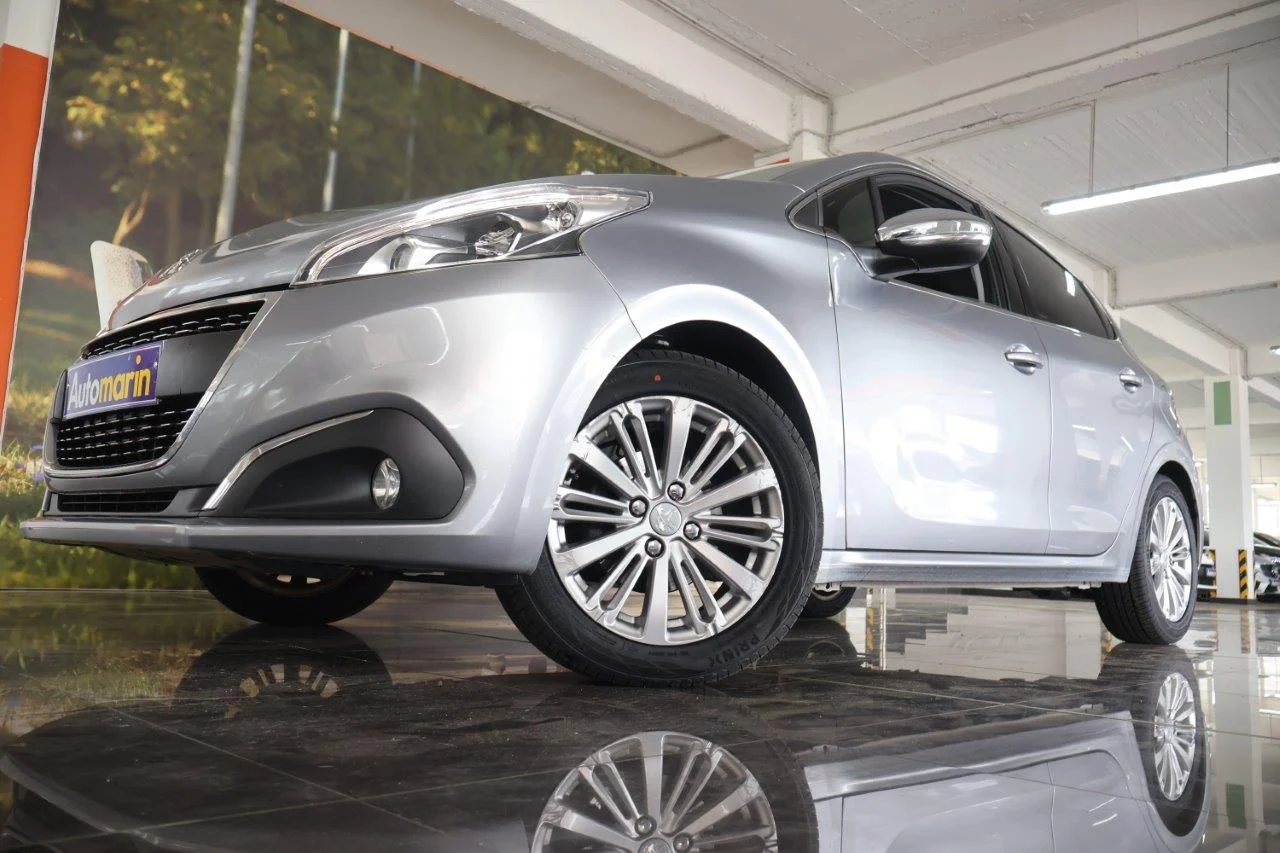 View 2 - Peugeot 208 - 2019