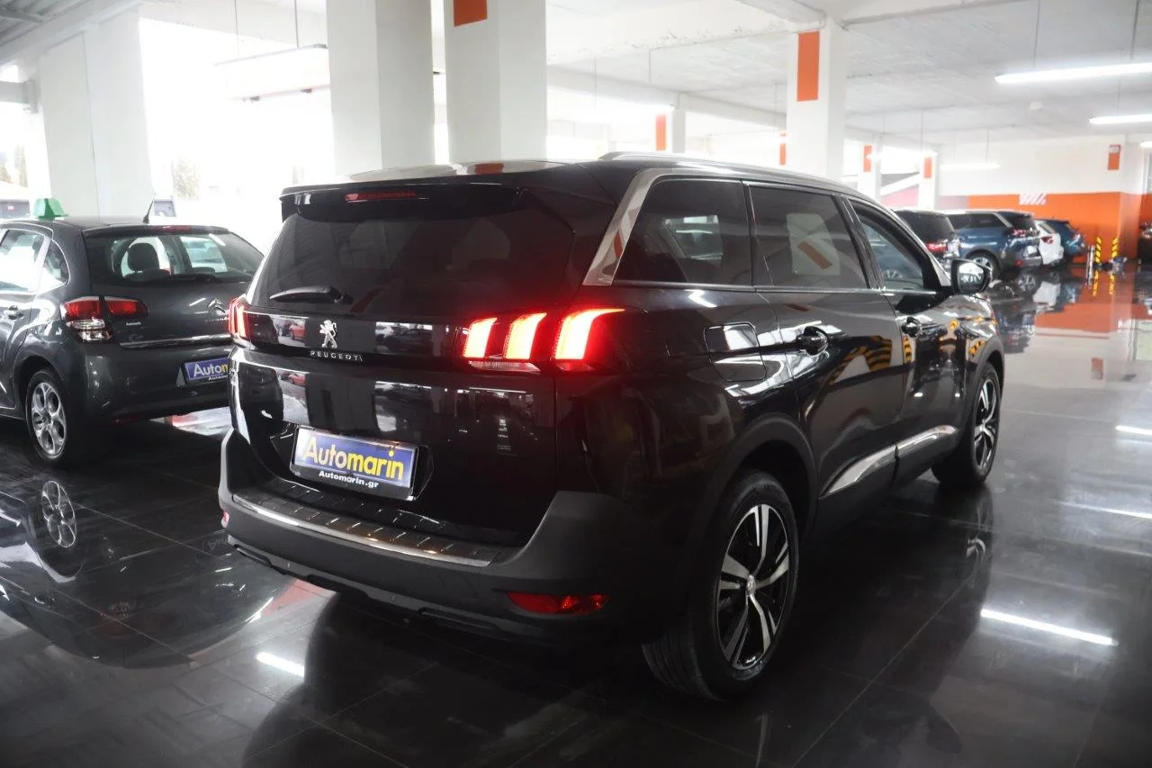 View 5 - Peugeot 5008 - 2020