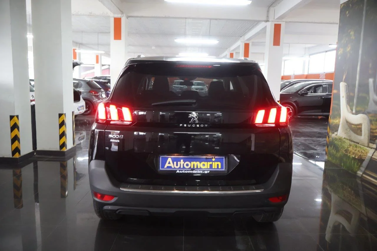 Peugeot 5008 - View model 5