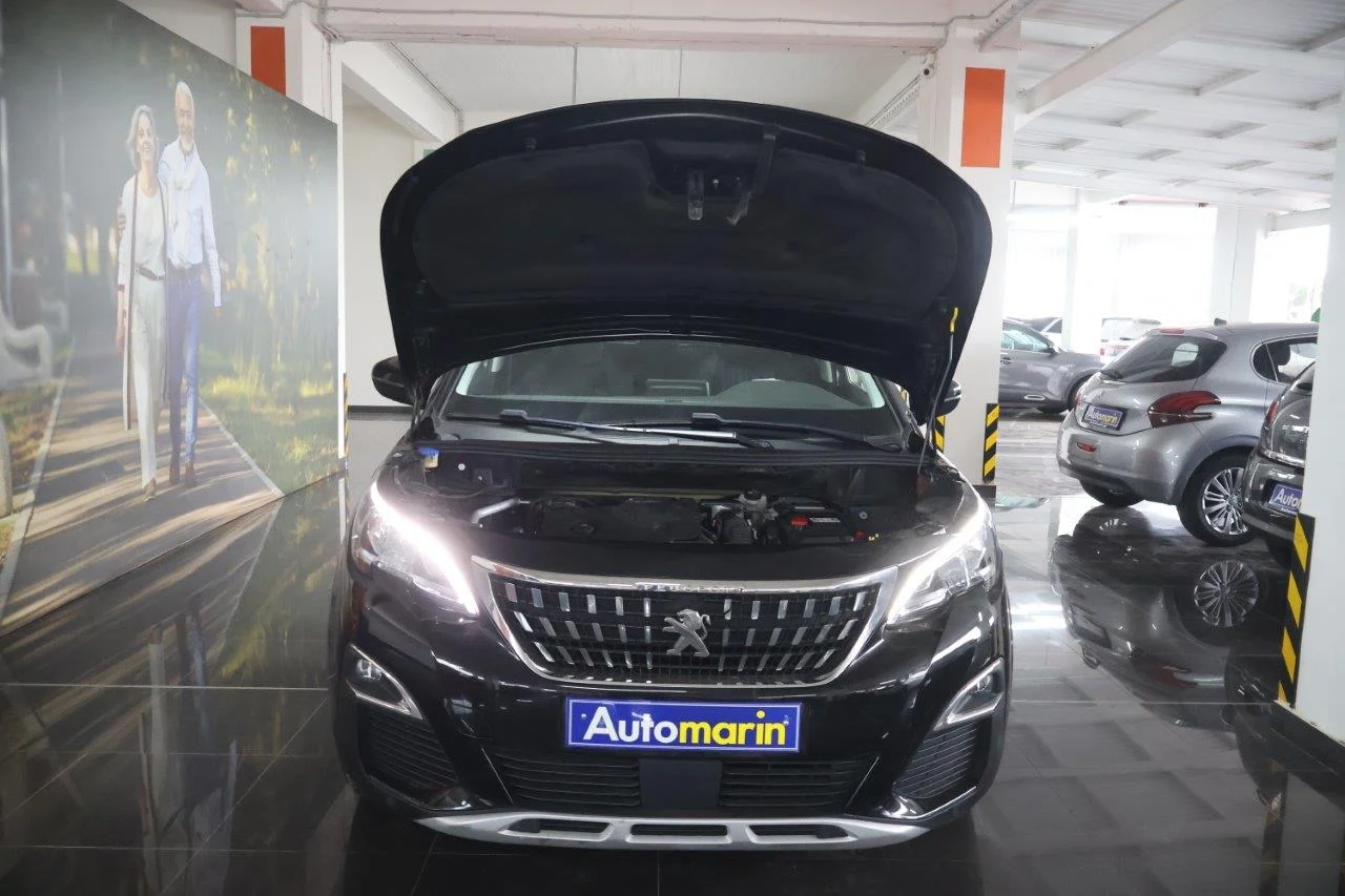 Peugeot 5008 - View model 17