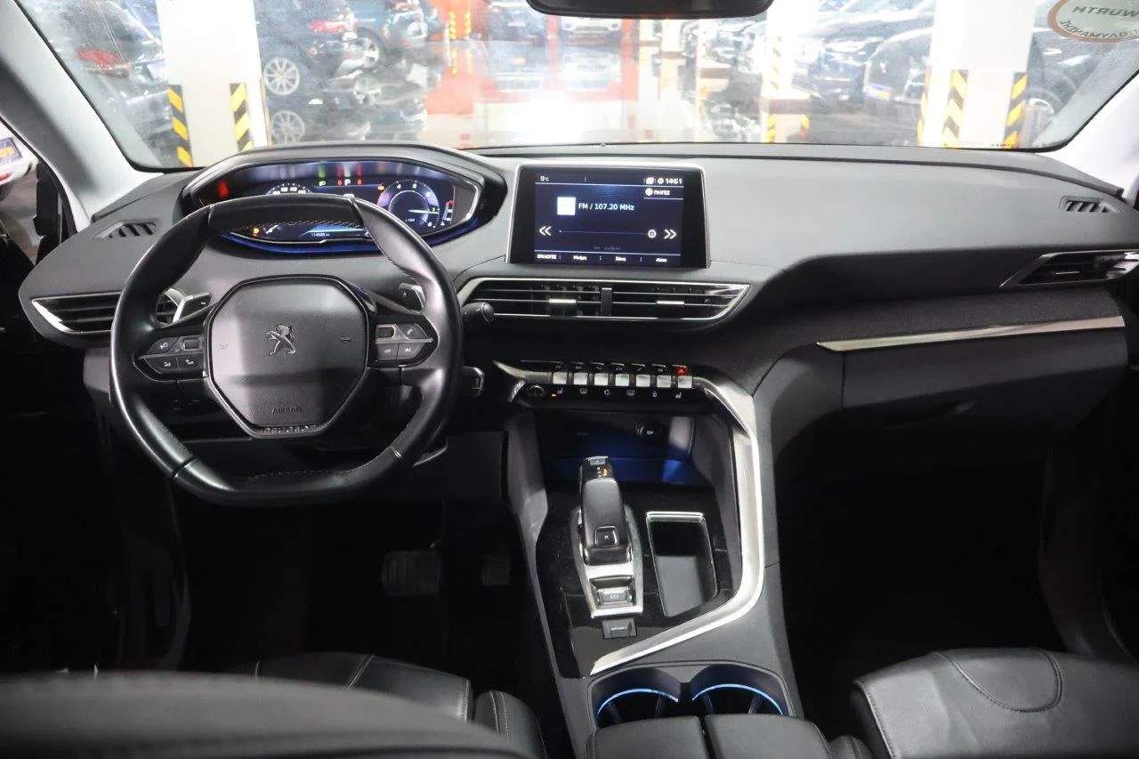 Peugeot 5008 - View model 18
