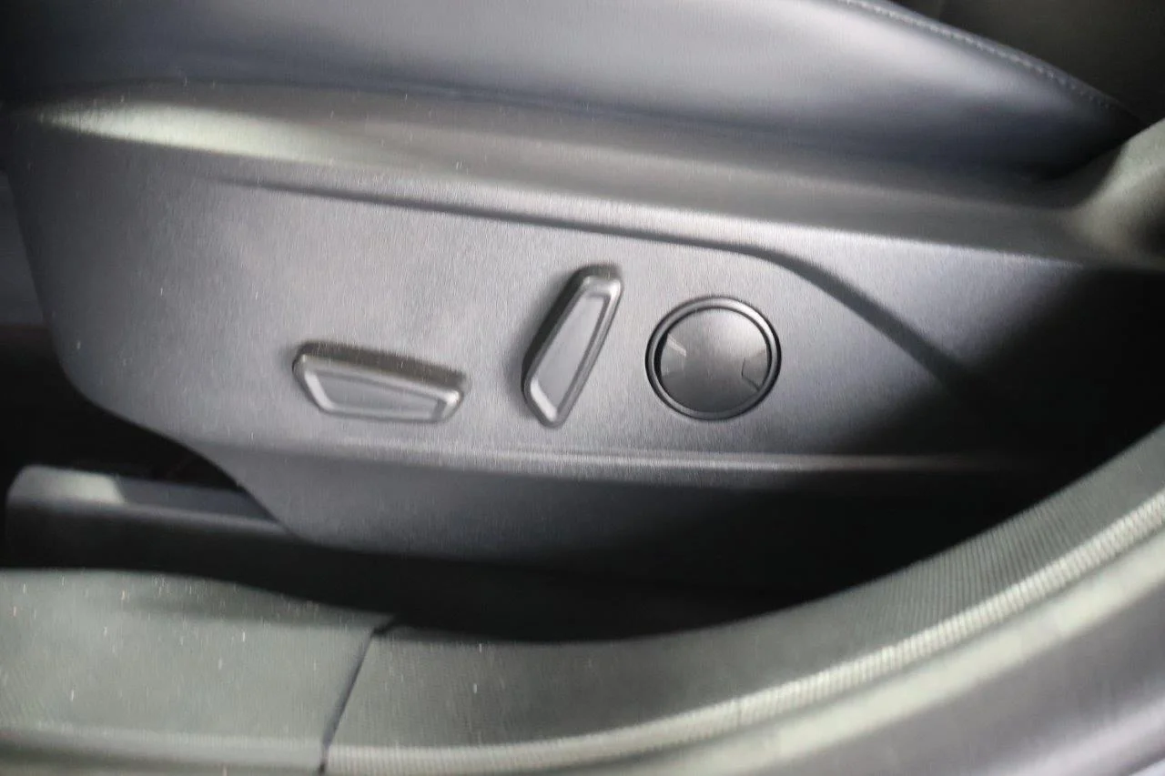 Ford Mustang Mach-E - View model 29