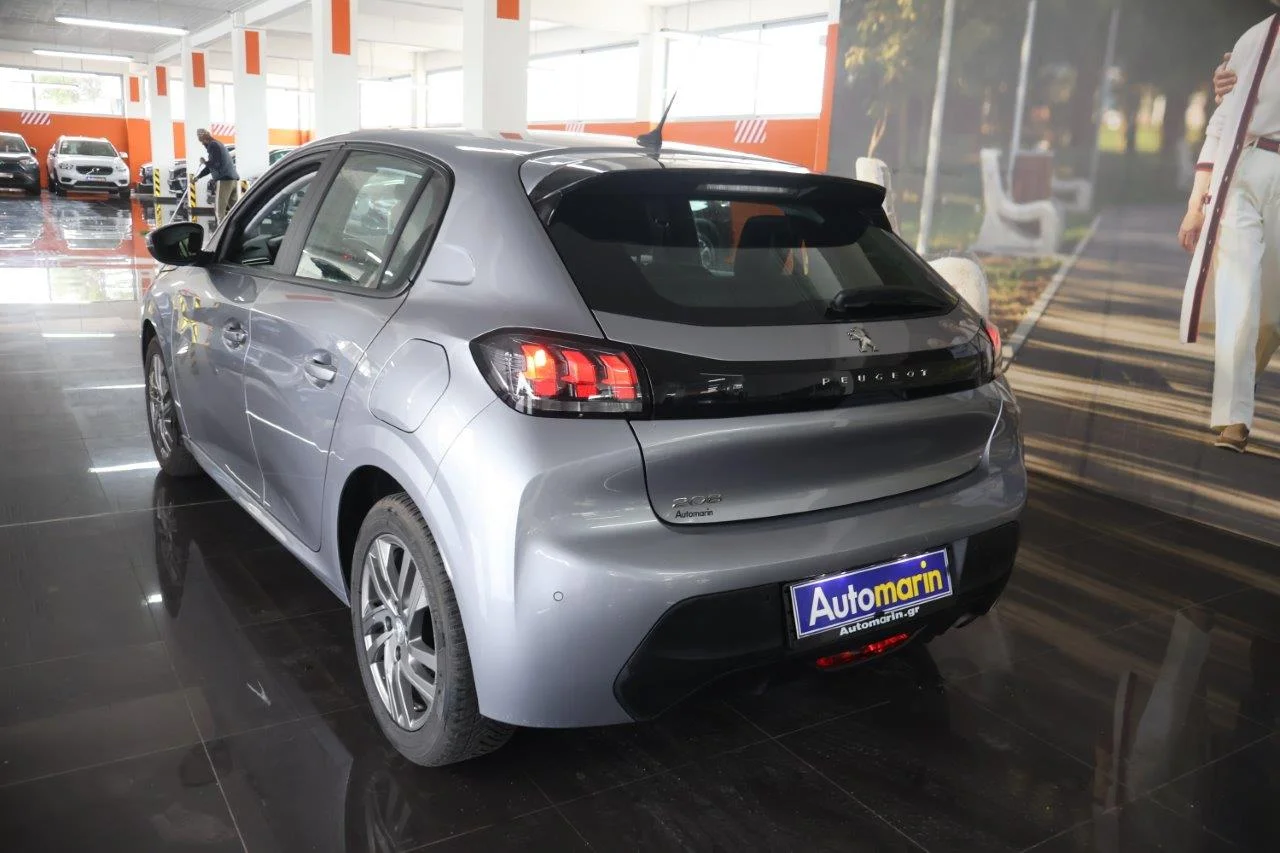 Peugeot 208 - View model 6
