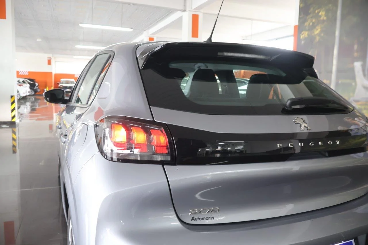Peugeot 208 - View model 11