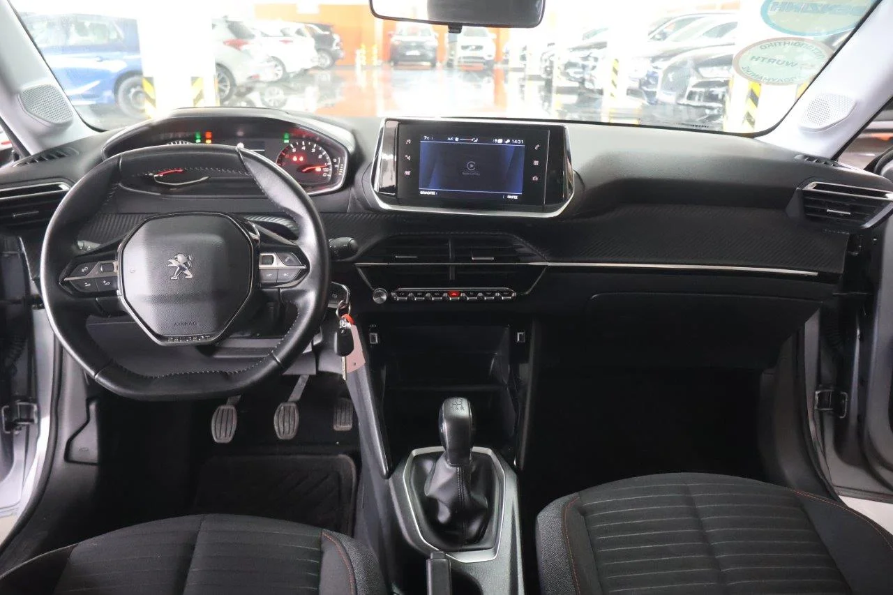 Peugeot 208 - View model 18