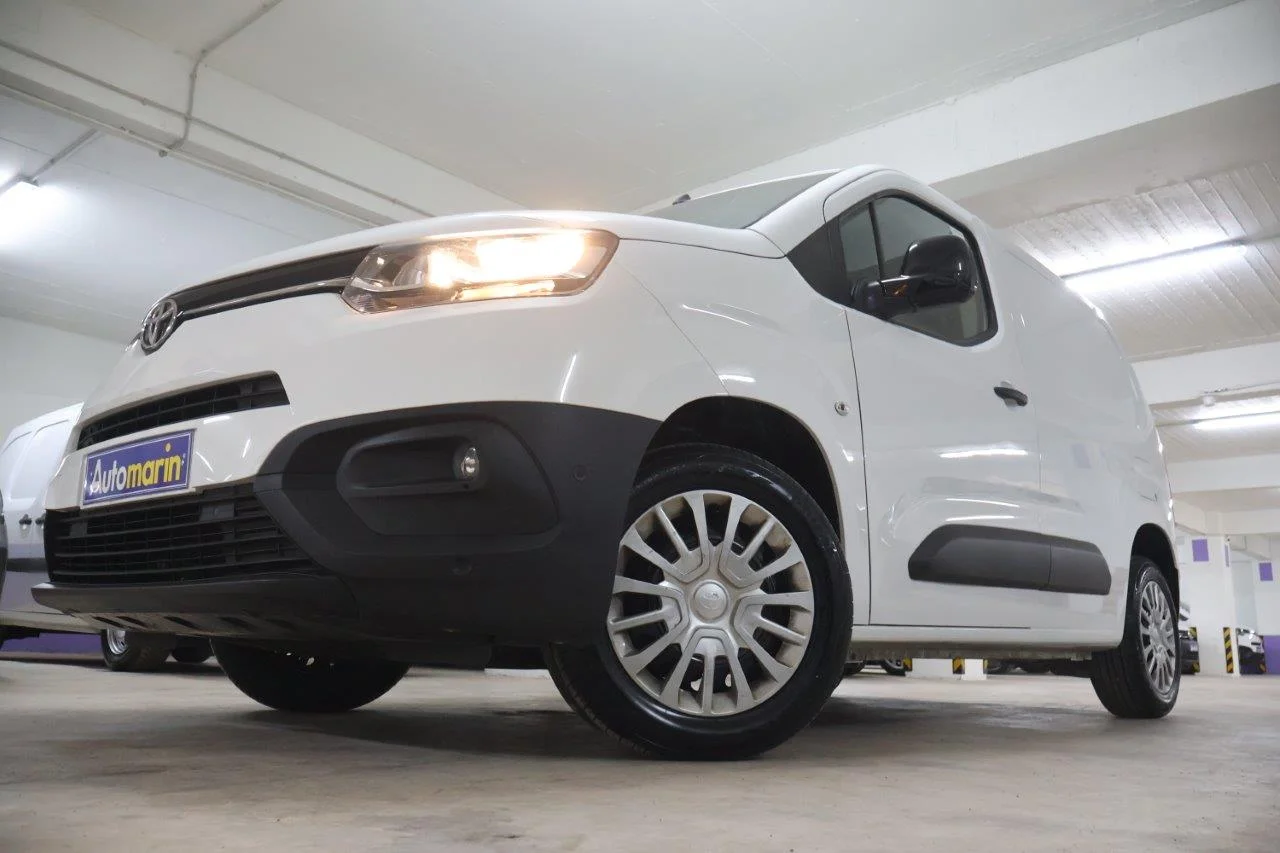View 2 - Toyota Proace - 2022
