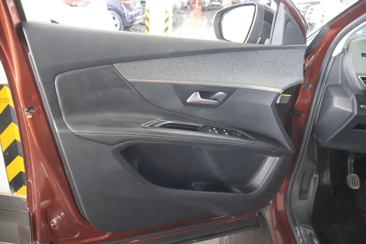 Peugeot 3008 - View model 24