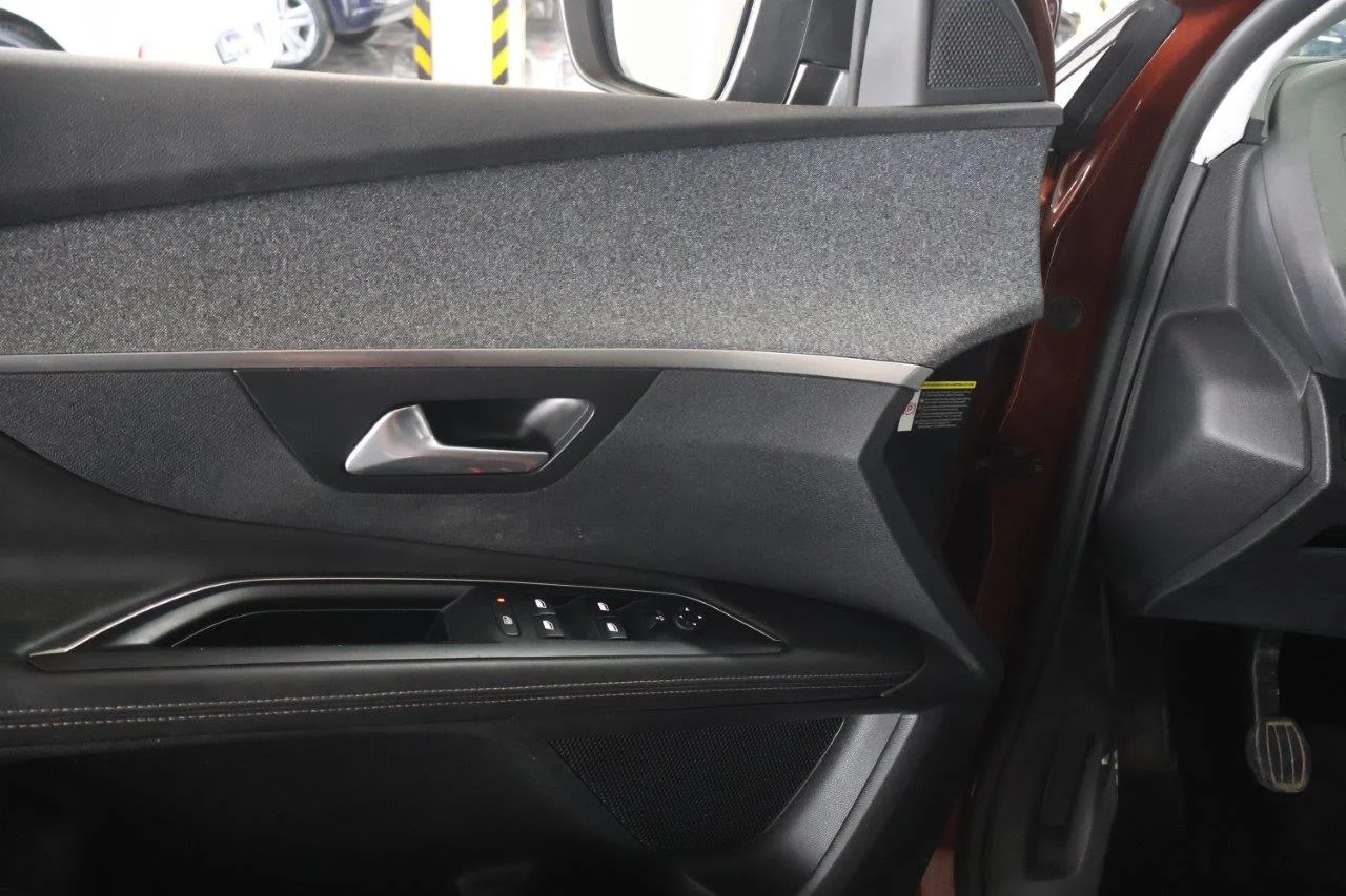 Peugeot 3008 - View model 25