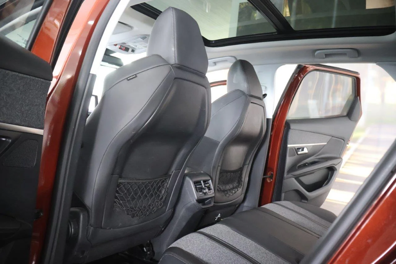 Peugeot 3008 - View model 28