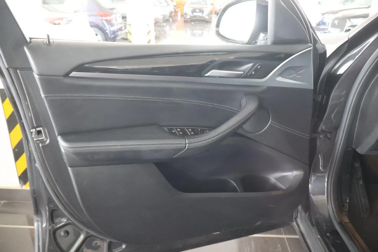 Bmw X4 - View model 27