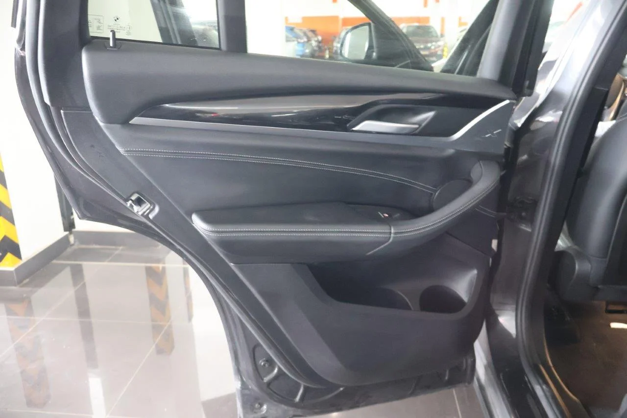 Bmw X4 - View model 32