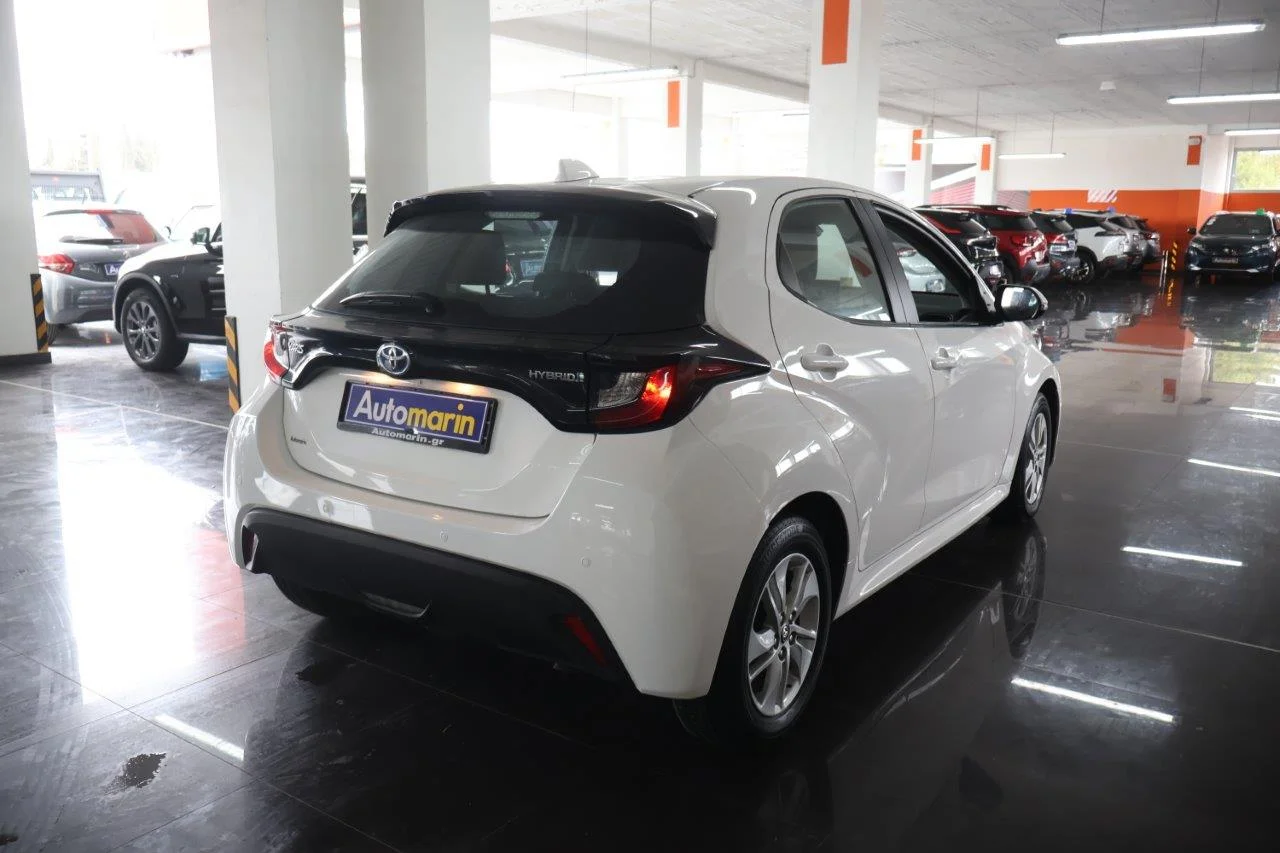 View 5 - Toyota Yaris - 2024