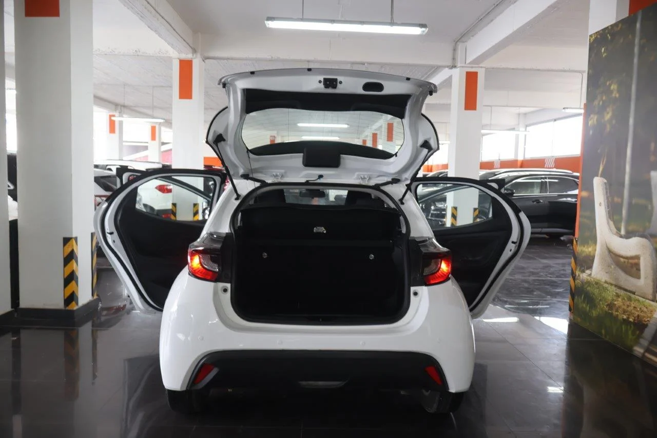 Toyota Yaris - View model 8