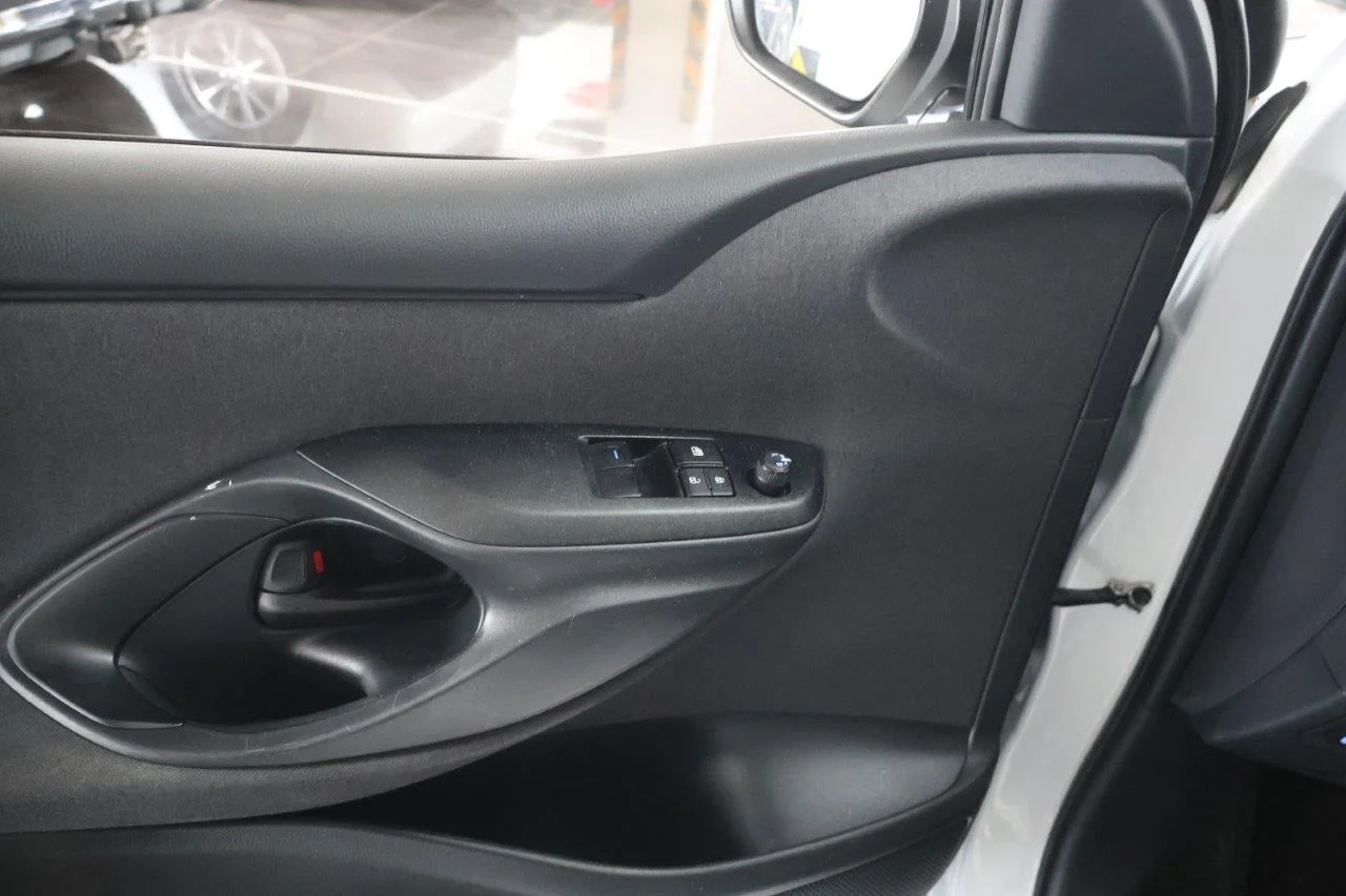 Toyota Yaris - View model 23