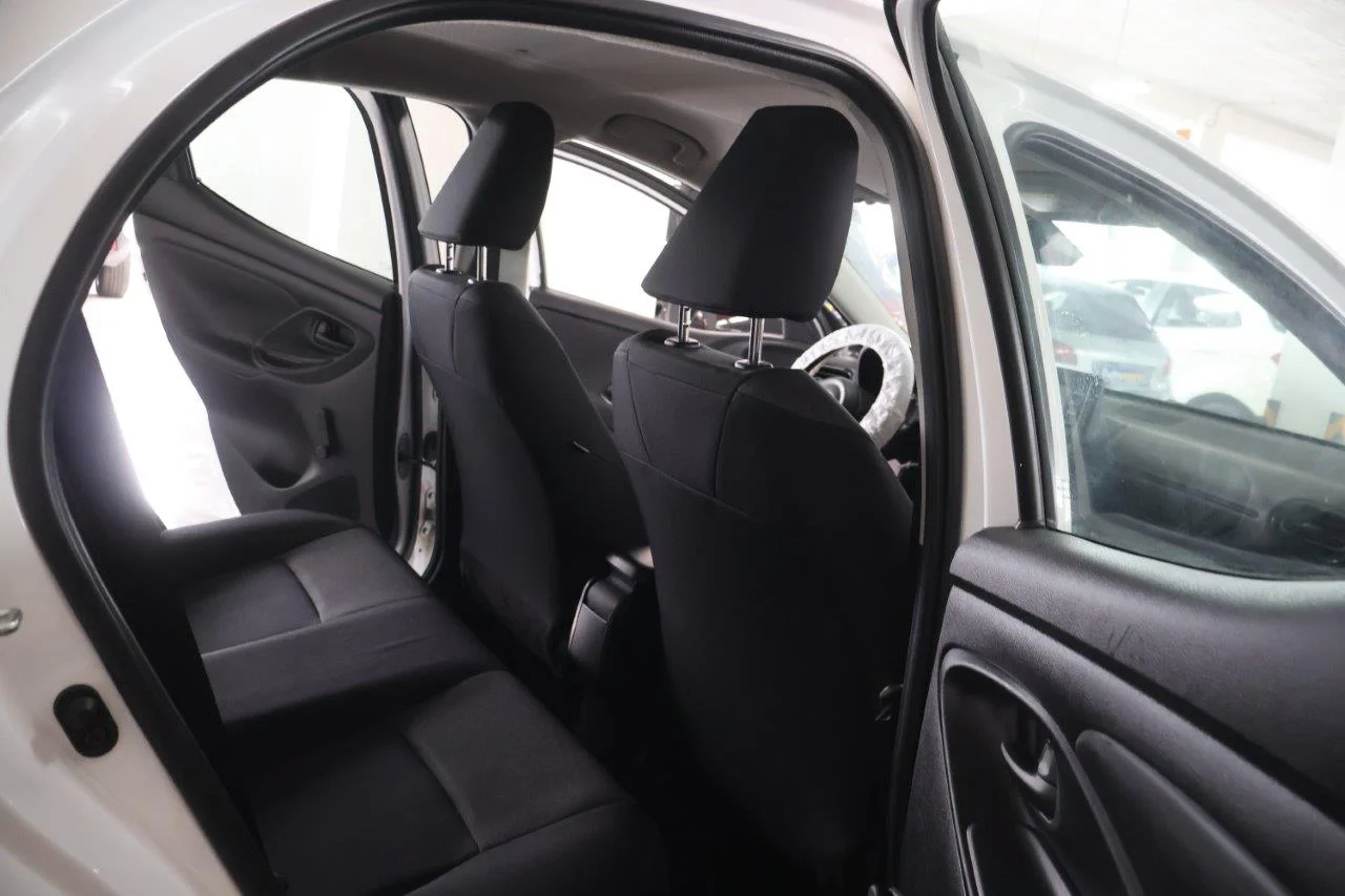 Toyota Yaris - View model 28
