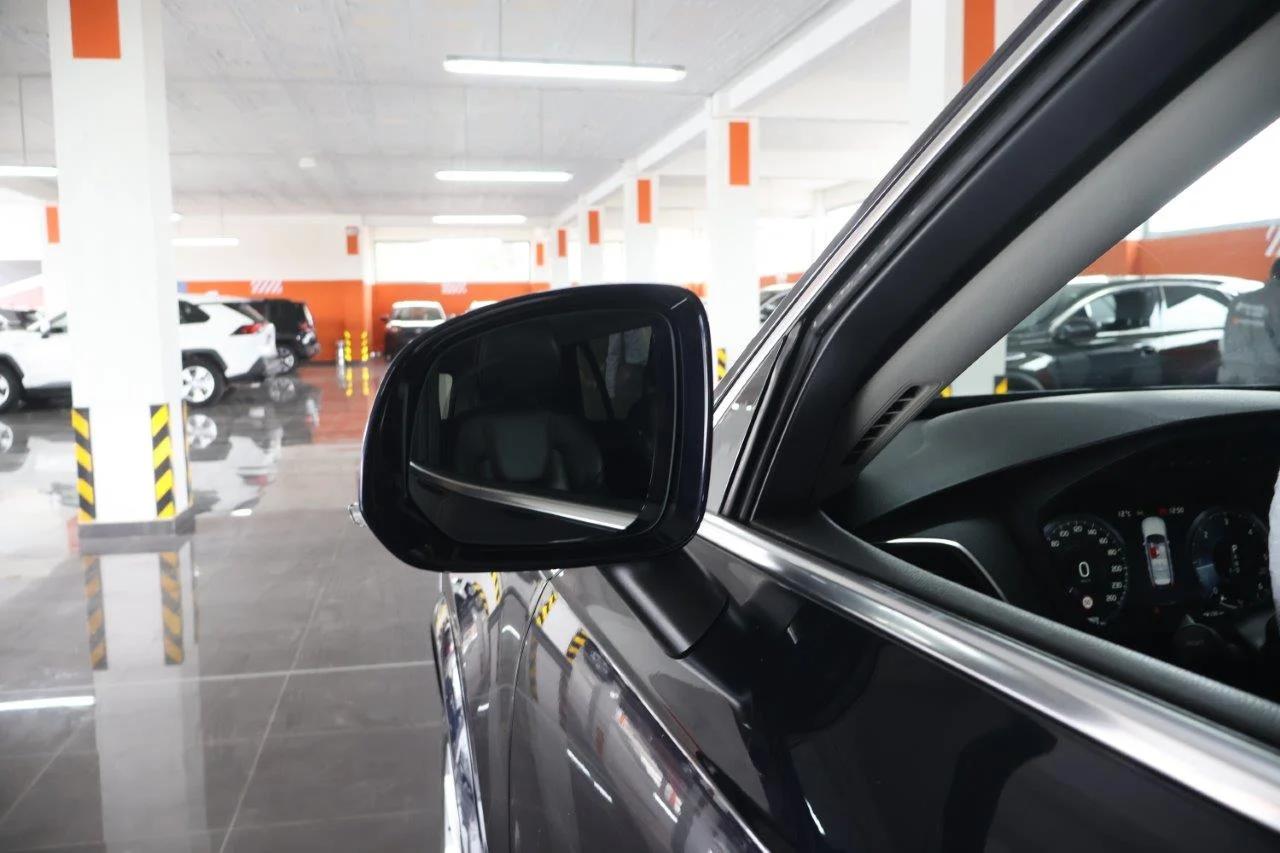 Volvo XC 90 - View model 14
