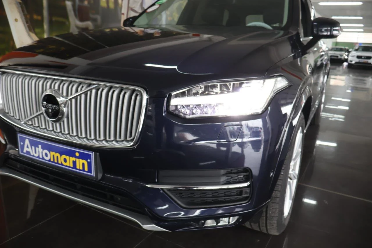 Volvo XC 90 - View model 15