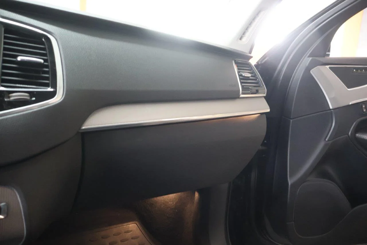 Volvo XC 90 - View model 23
