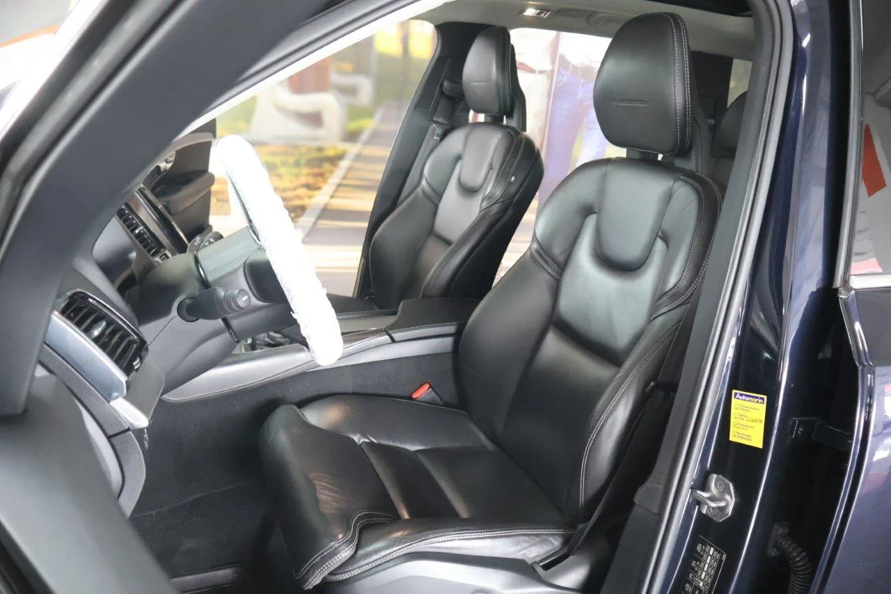 Volvo XC 90 - View model 28