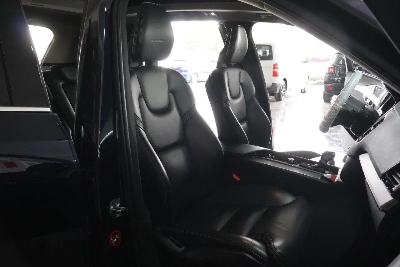 Volvo XC 90 - View model 36