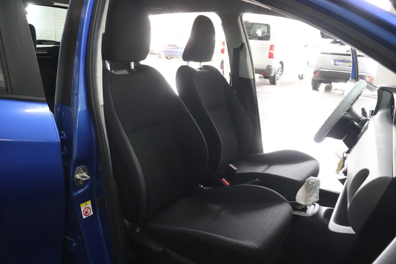 Toyota Yaris - View model 32