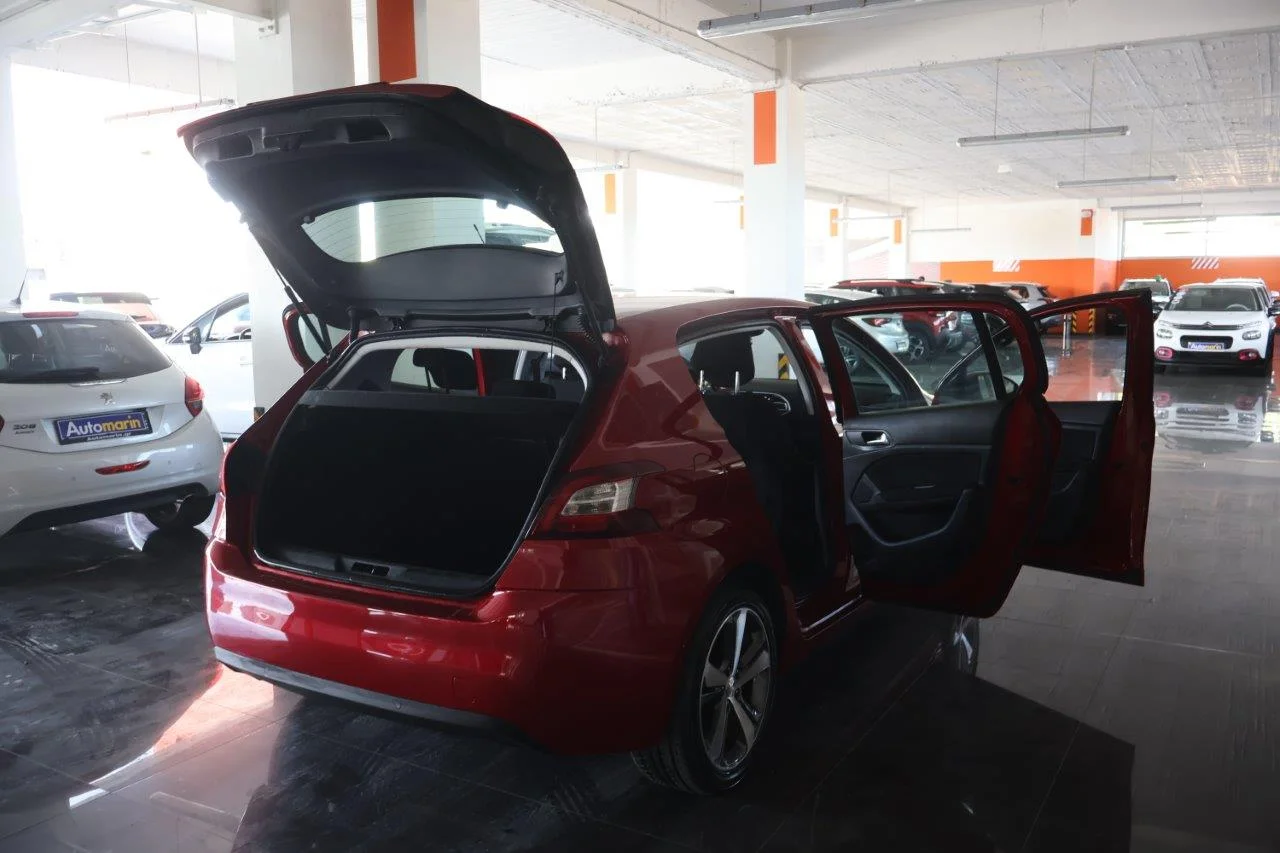 Peugeot 308 - View model 7