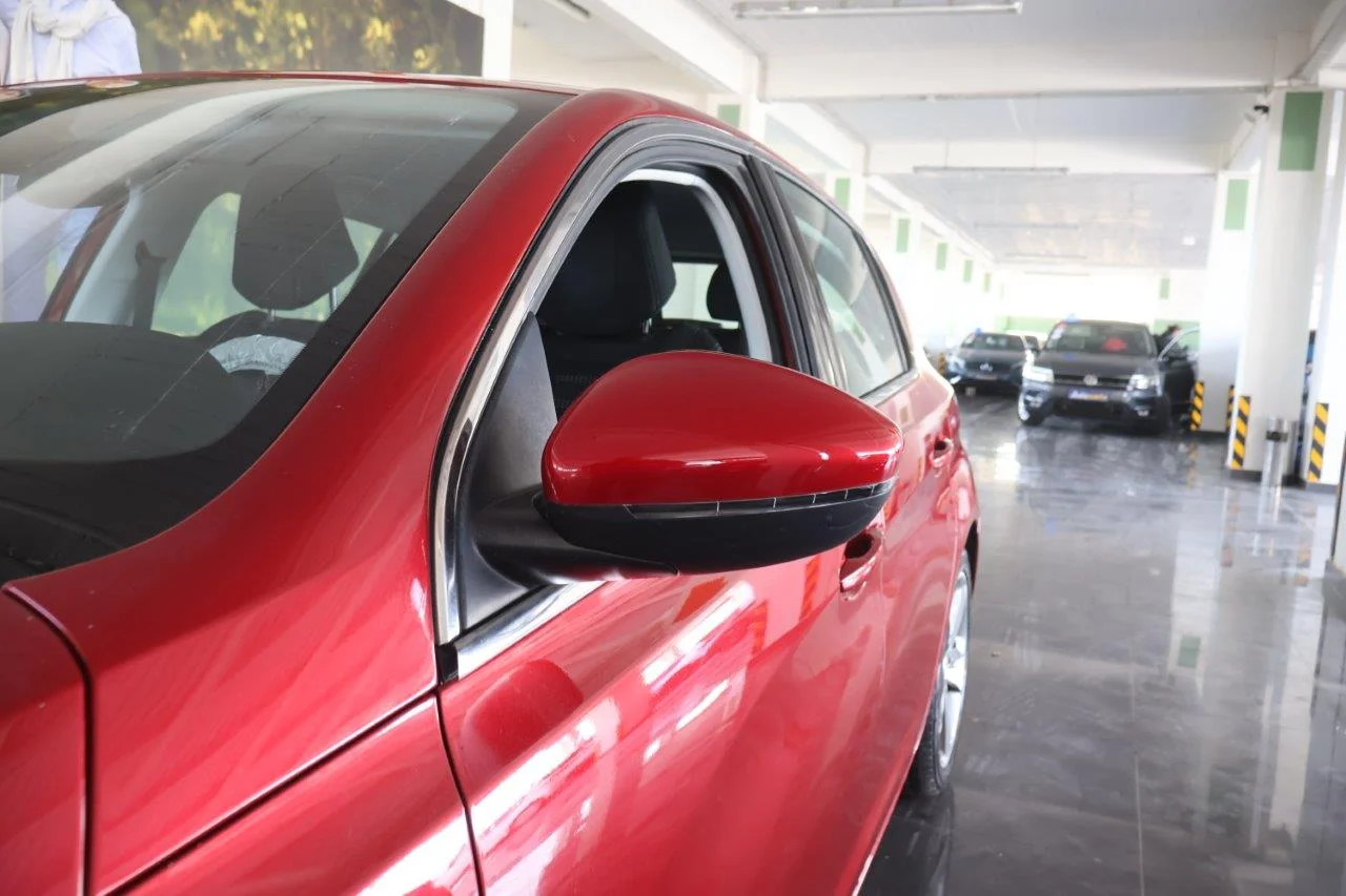 Peugeot 308 - View model 13