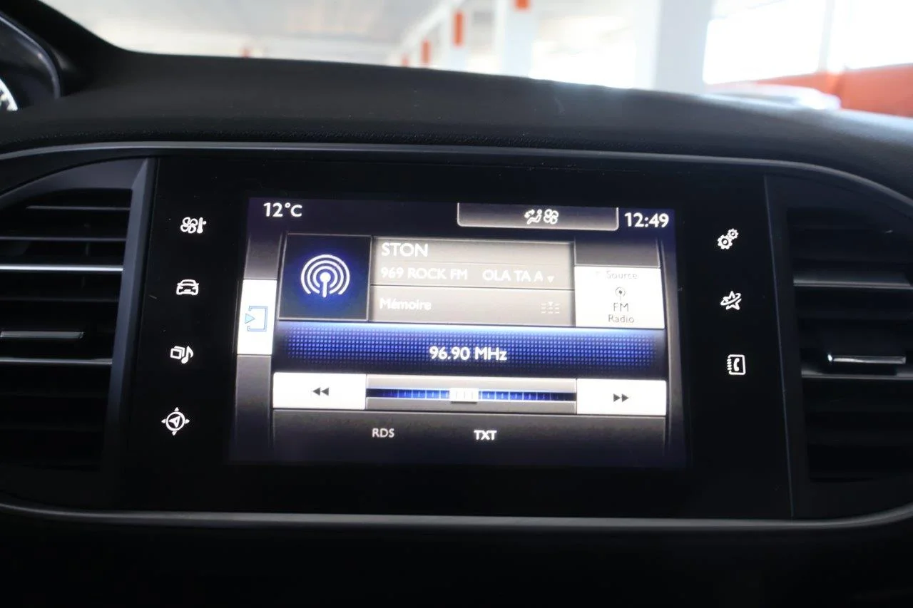Peugeot 308 - View model 22