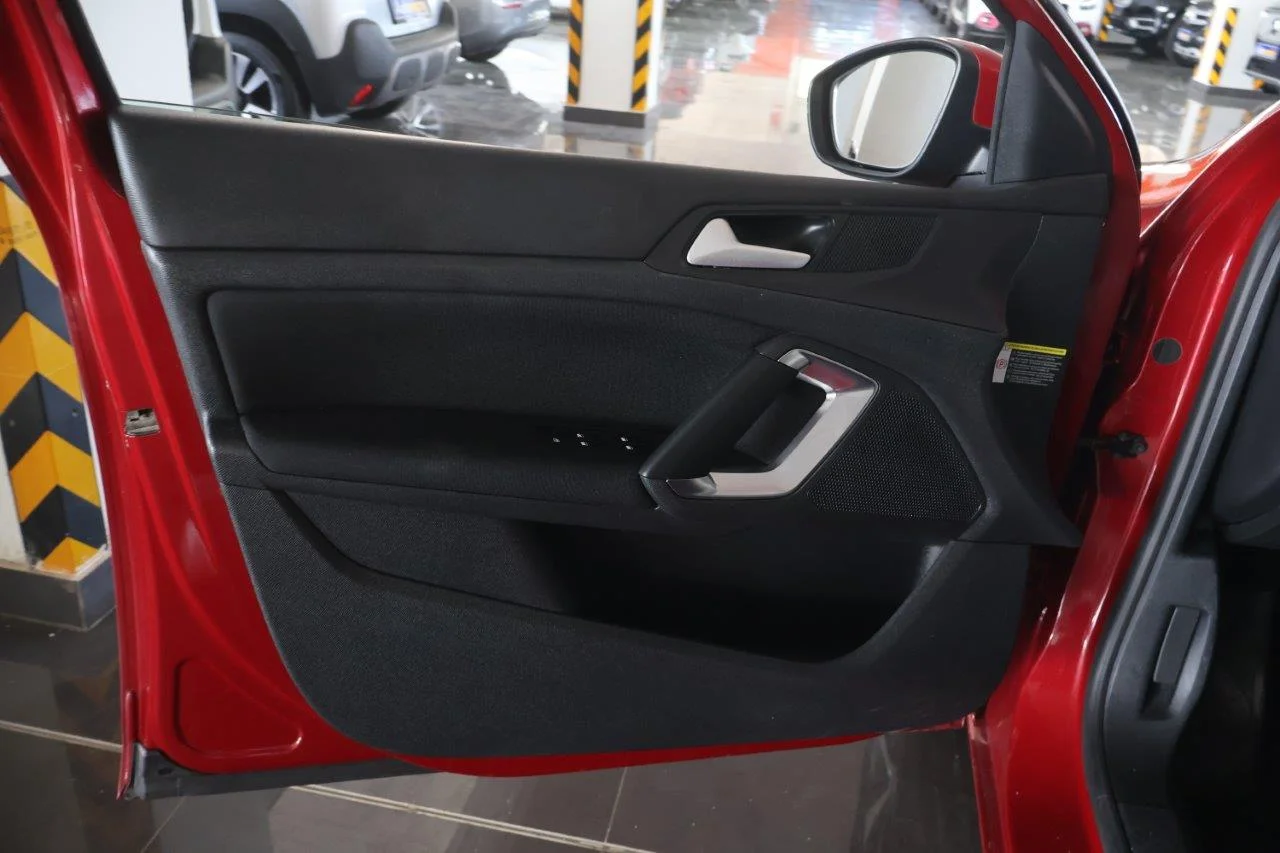 Peugeot 308 - View model 26