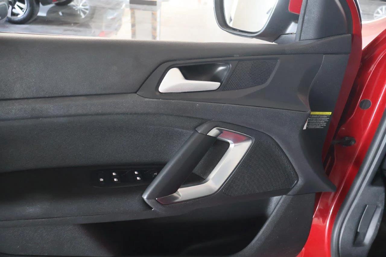 Peugeot 308 - View model 27