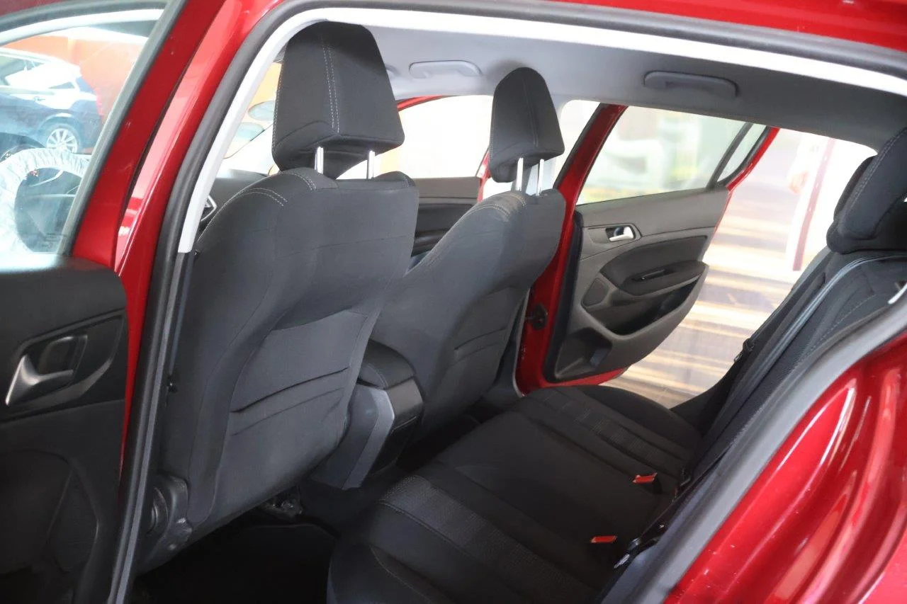 Peugeot 308 - View model 29