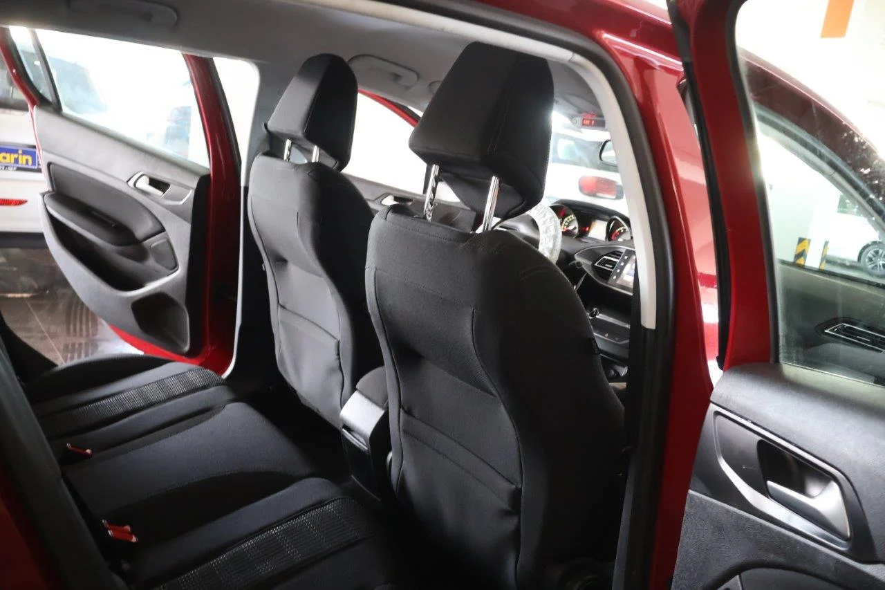 Peugeot 308 - View model 31