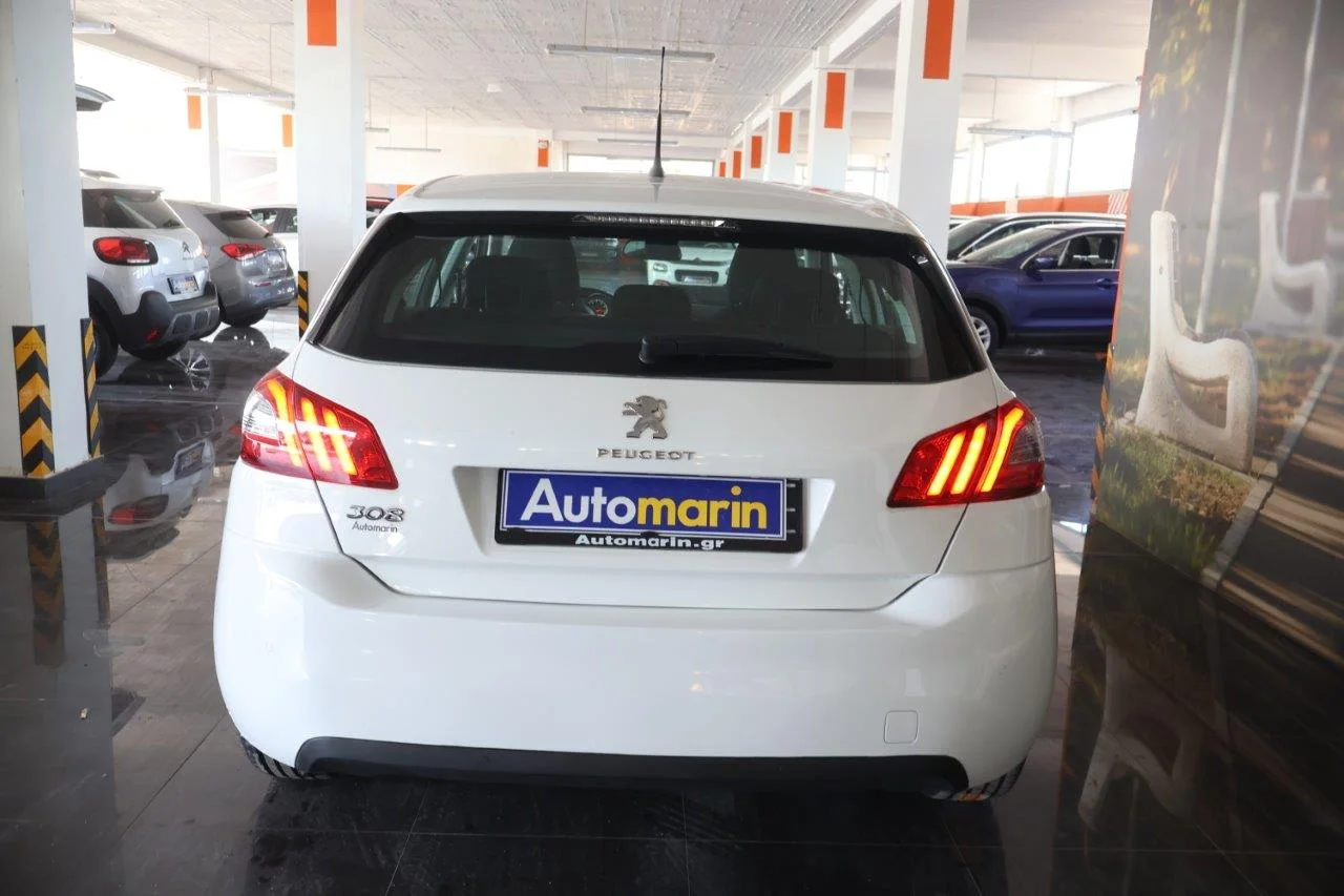 Peugeot 308 - View model 5
