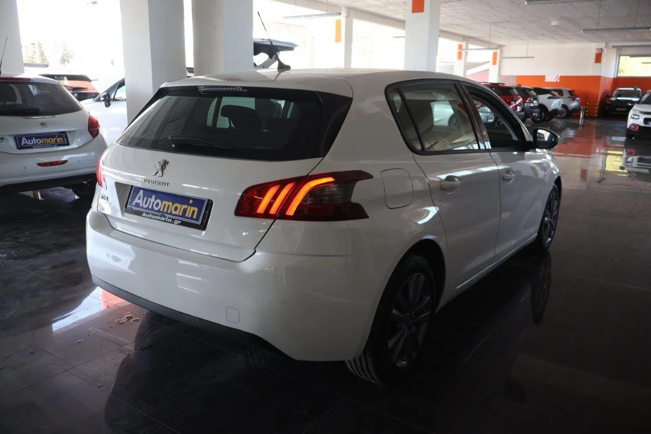 Peugeot 308 - View model 6
