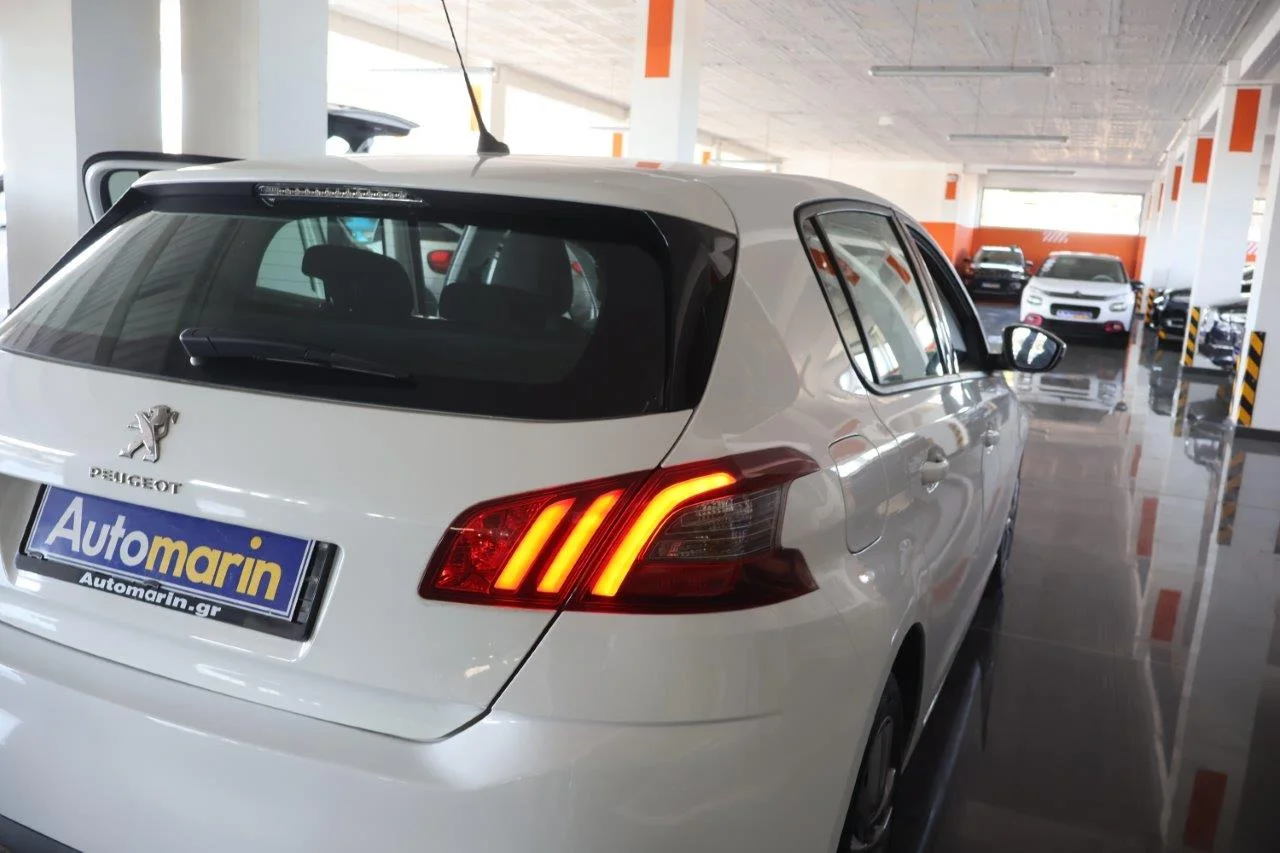 Peugeot 308 - View model 10