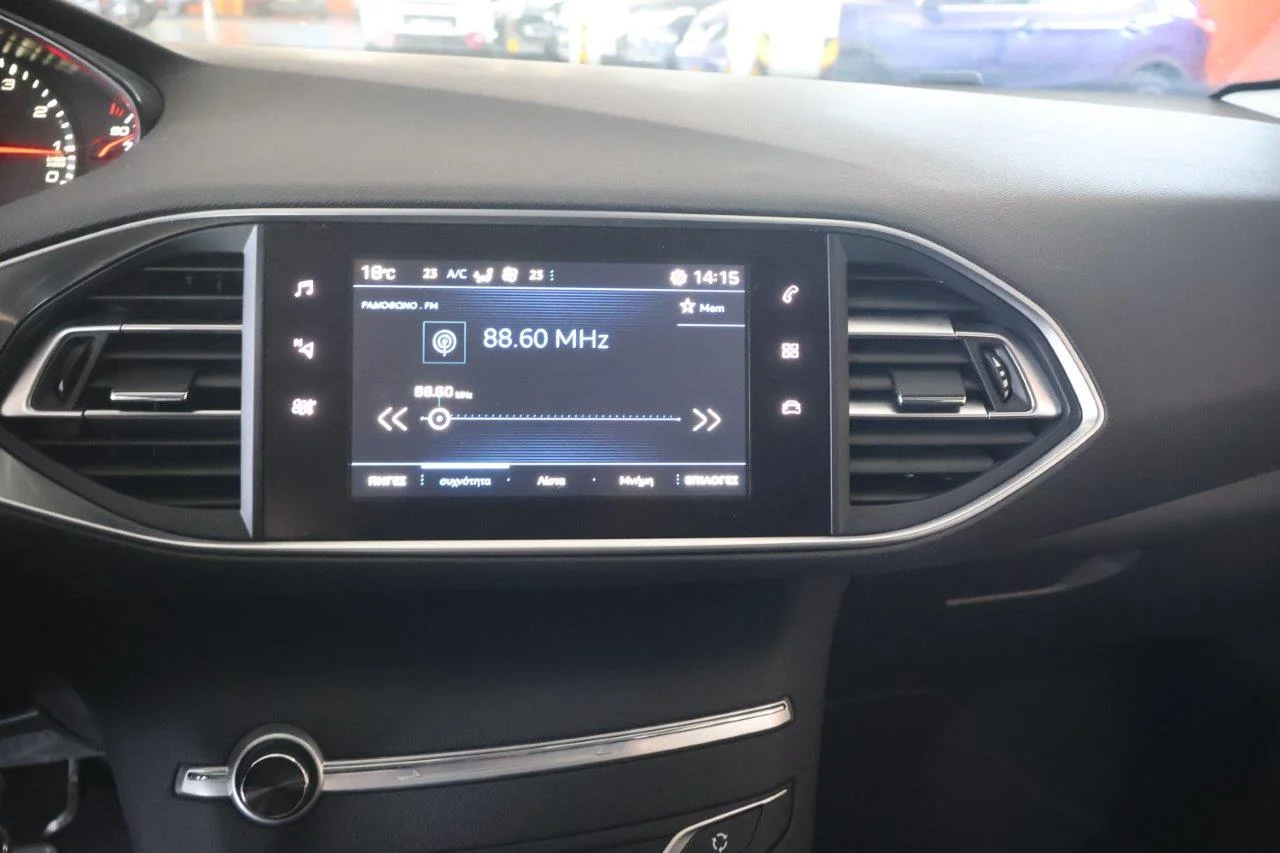 Peugeot 308 - View model 20