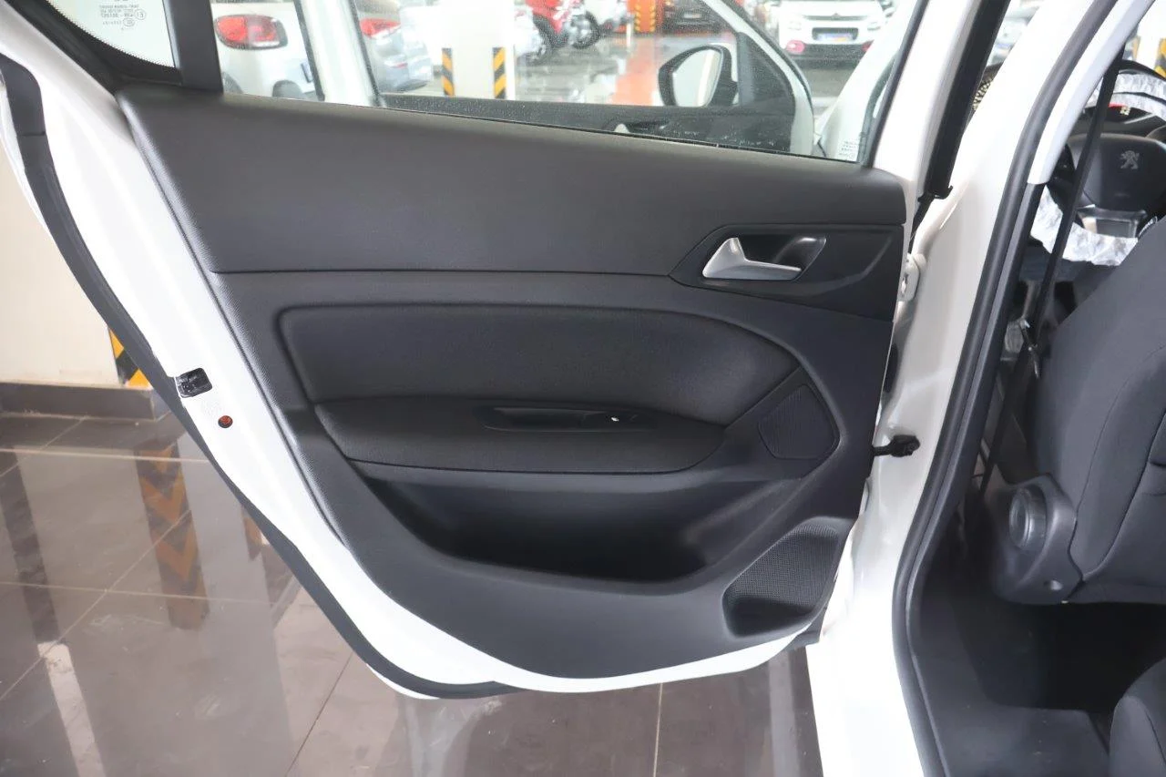 Peugeot 308 - View model 28