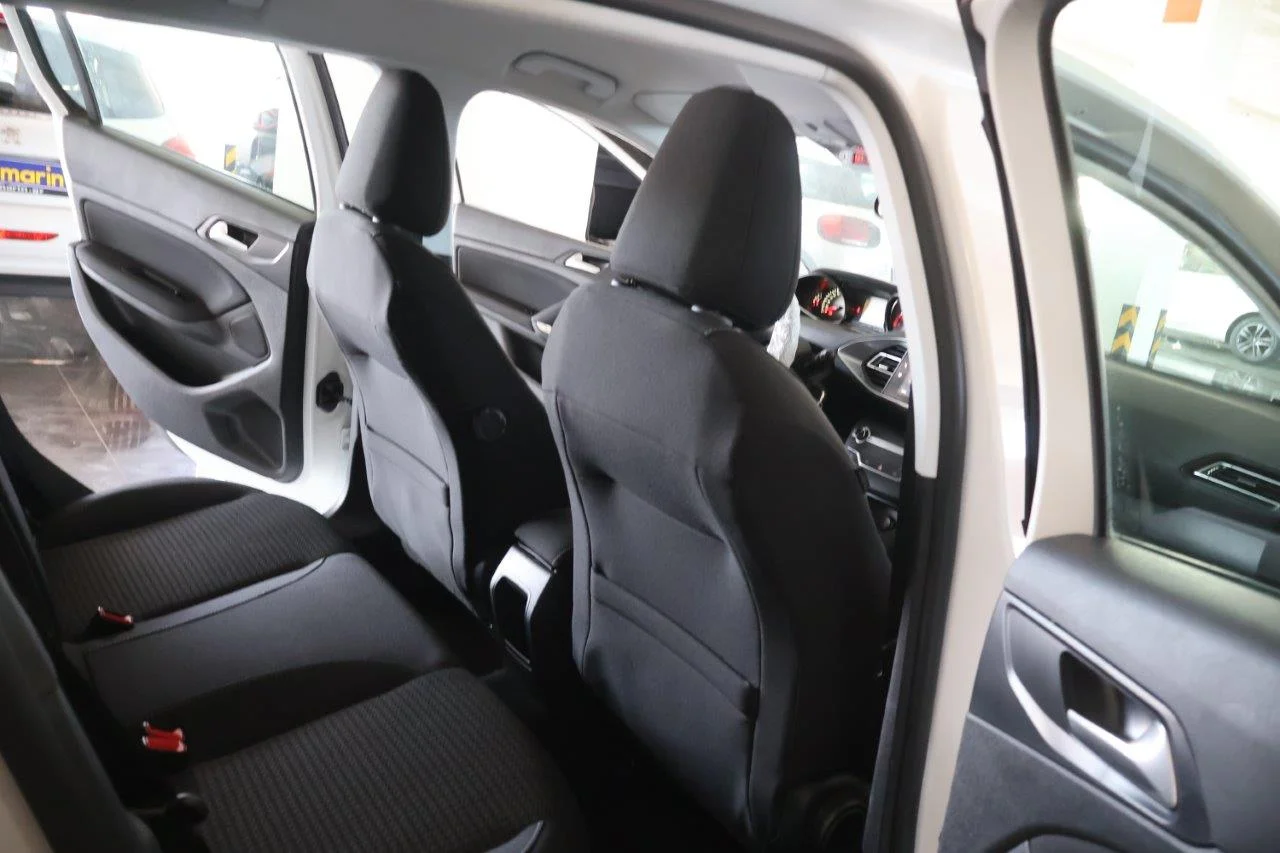 Peugeot 308 - View model 29